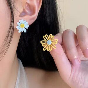 🍏50% OFF/3+...Daisy Flowers Stud Earrings (yellow and white)